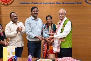 NFSU Vice-Chancellor Dr. J.M. Vyas Honors ‘AI Journalism’ Author Muddam Narasimha Swamy